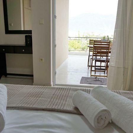 Allseasonsapartment Каламата Екстер'єр фото