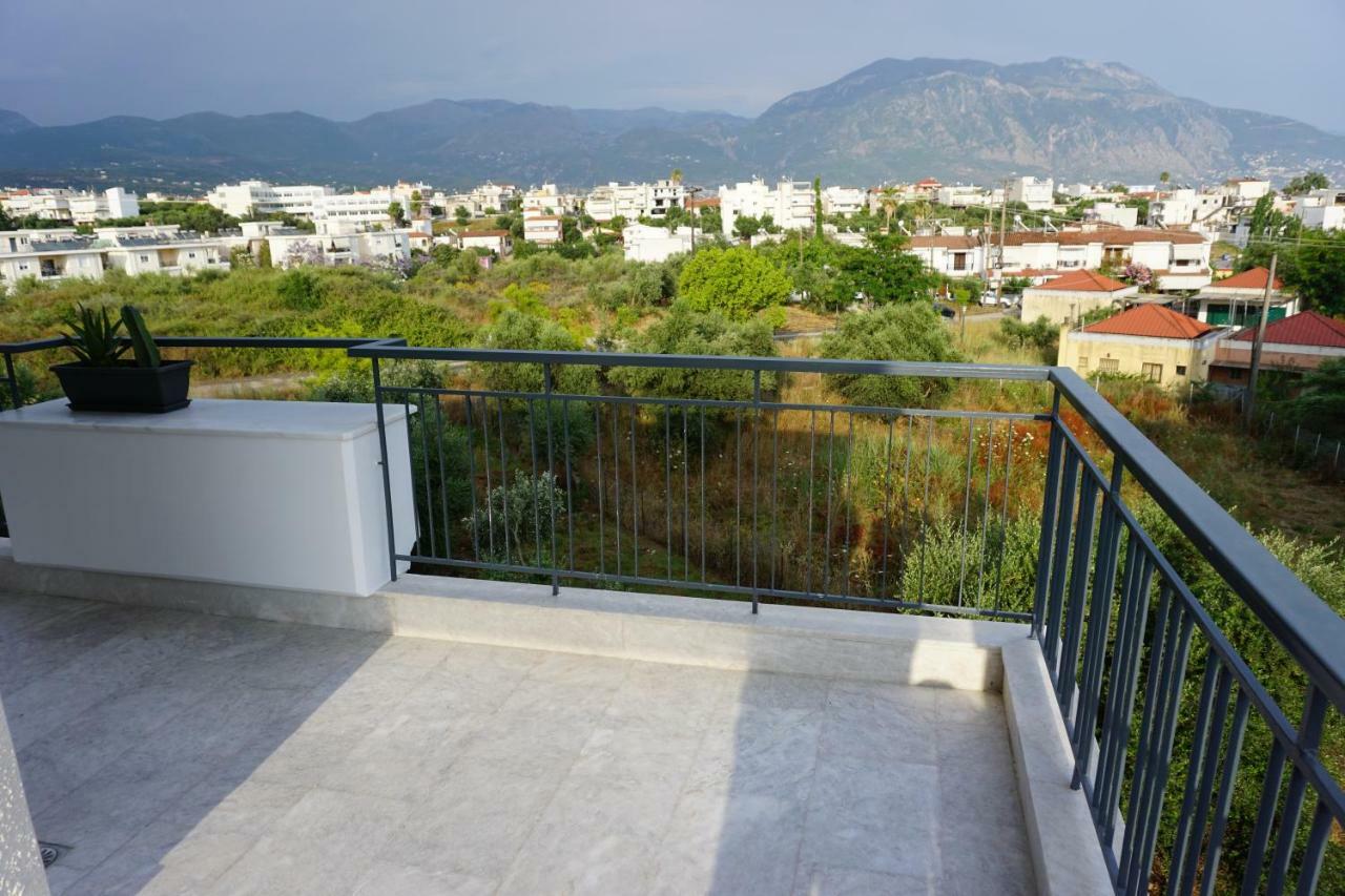 Allseasonsapartment Каламата Екстер'єр фото